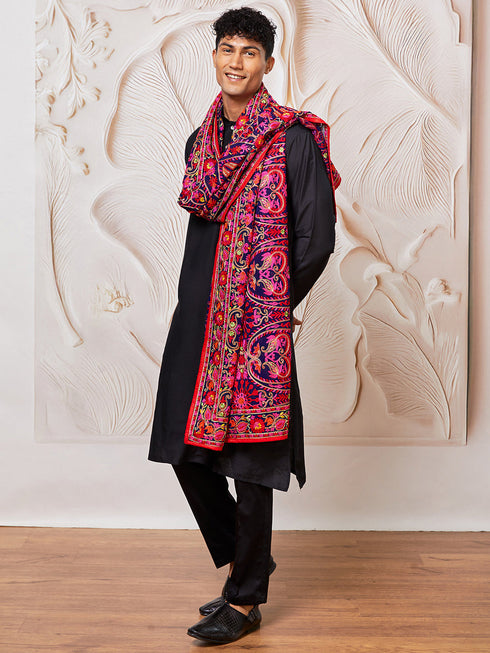 Men's Black Viscose Kurta, Pyjama And Dupatta Set.